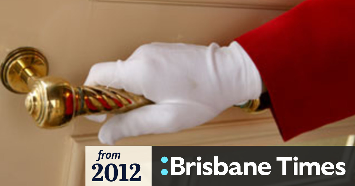 Late checkout fee sparks debate